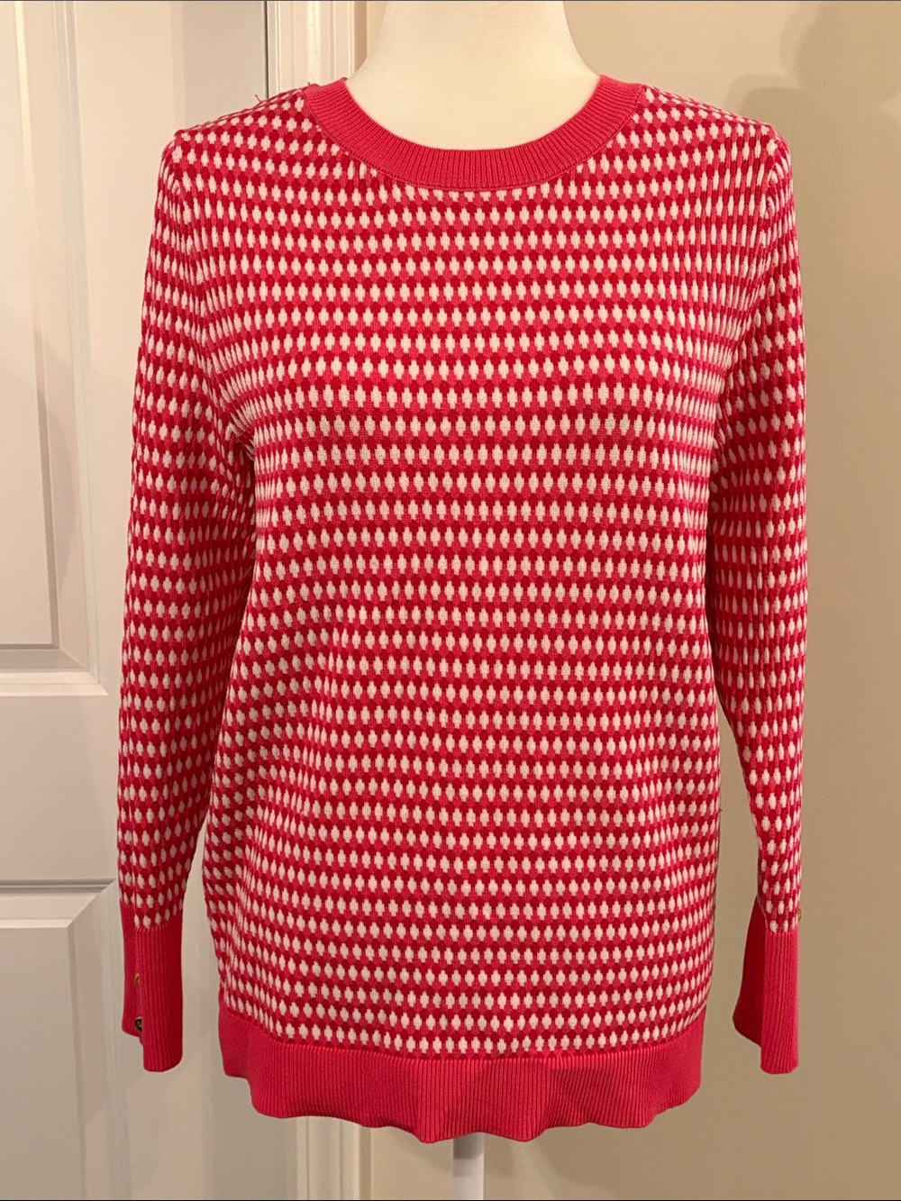 Anne Klein Pink & White Geometric Patterned Crewneck Sweater w Gold Tone Accent